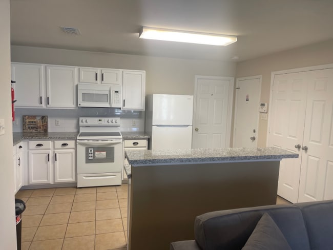 Photo - 23451 High Pt St