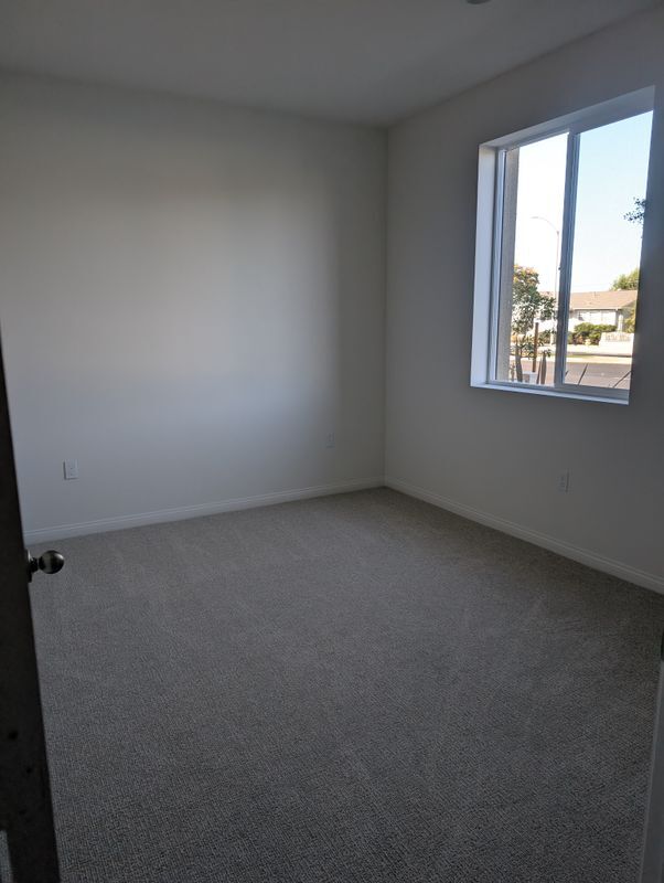 Photo - 2430 E Lincoln Ave