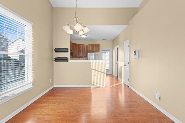 Photo - 952 Helston Ave