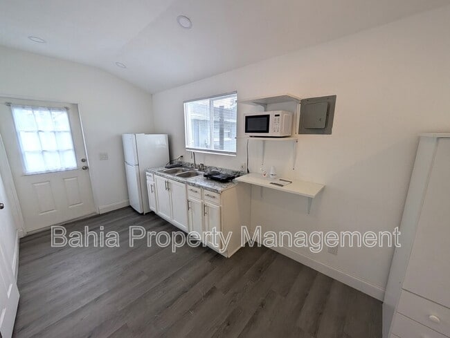 Photo - 1002 Kirkland Dr