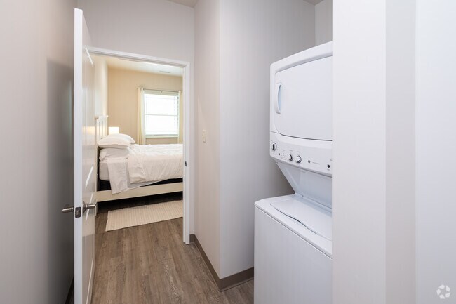 1BD, 1BA - 760SF - Bathroom
