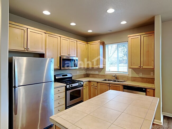 Photo - 1292 Alpine Lakes St SE