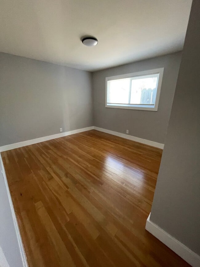 Photo - 2 Bedroom/1 Bath Upper Unit Unidad 6225