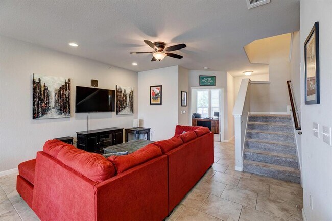 Photo - 317 N Heatherwilde Blvd