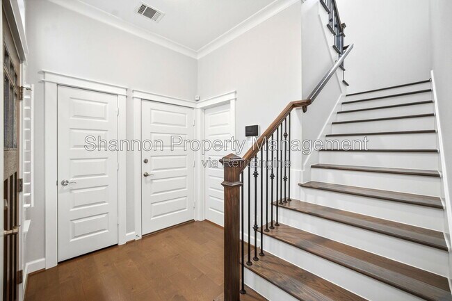 Photo - 4208 Koehler St