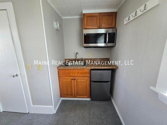 Building Photo - 18 Main Rd Rental