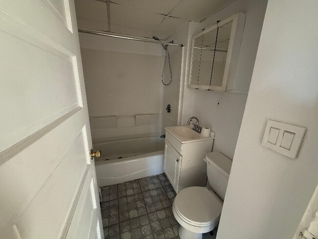 13 Union St Unit 2