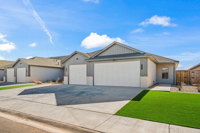 New Construction in Iron Horse!