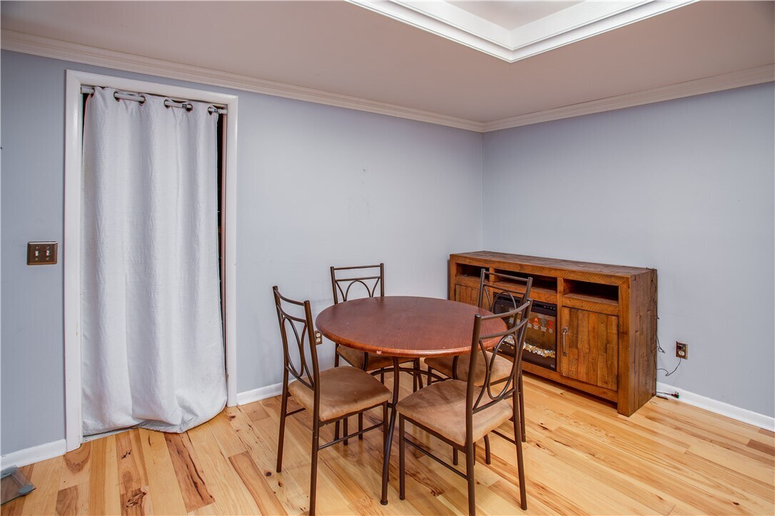 Photo - 2680 Highland Ave