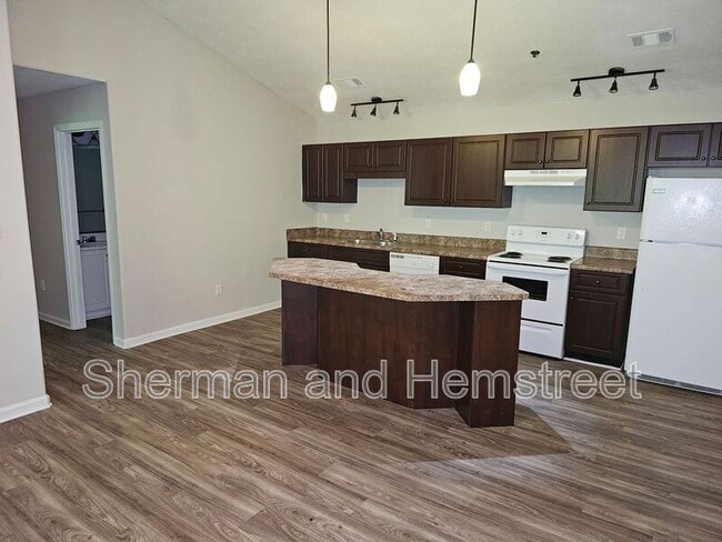 Photo - 3400 London Ct SW Unit 3400-203
