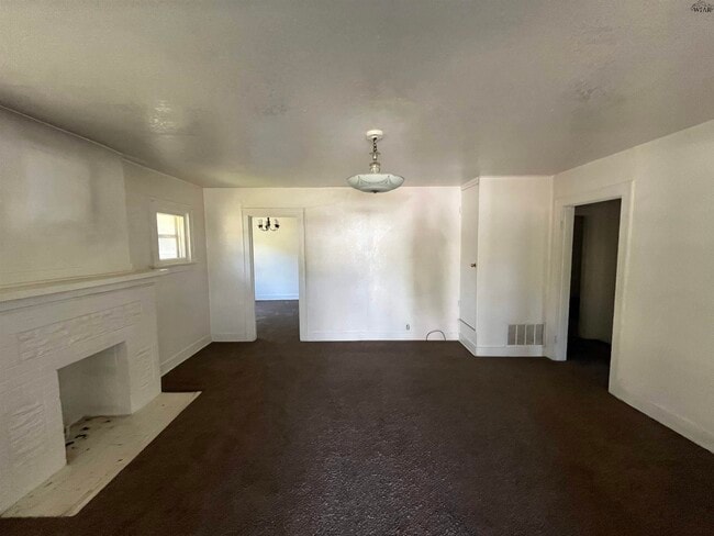 Photo - 2105 Joline St