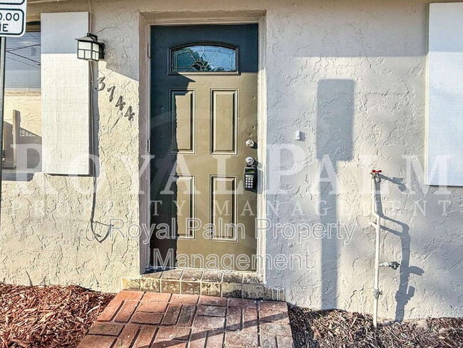 Photo - 3744 Estelle Ave