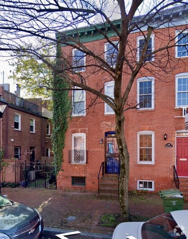 Building Photo - 737 McHenry St Rental