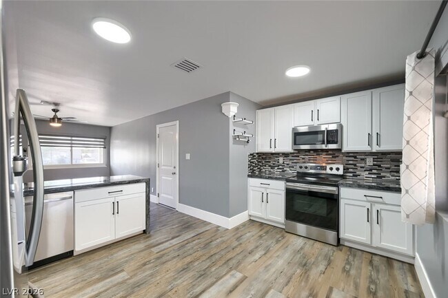 Photo - 2728 Alcoa Ave