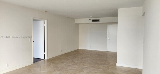 Building Photo - 3300 NE 191st St Unit 614 Rental