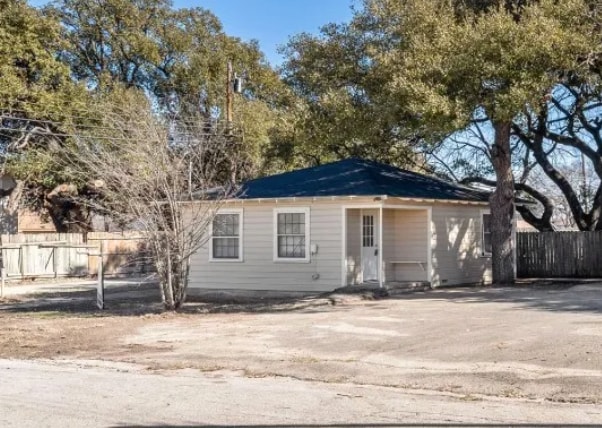 Photo - 203 4th St Casa