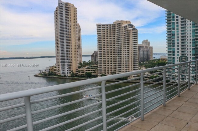 Building Photo - 325 S Biscayne Blvd Unit 1523