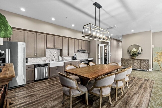 Building Photo - Fruitland Meadow