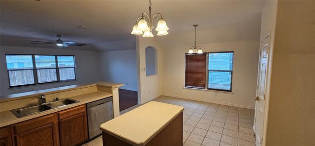 Photo - 1050 Warbler Ln