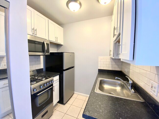 Photo - 4241 N Kenmore Ave Unit G6