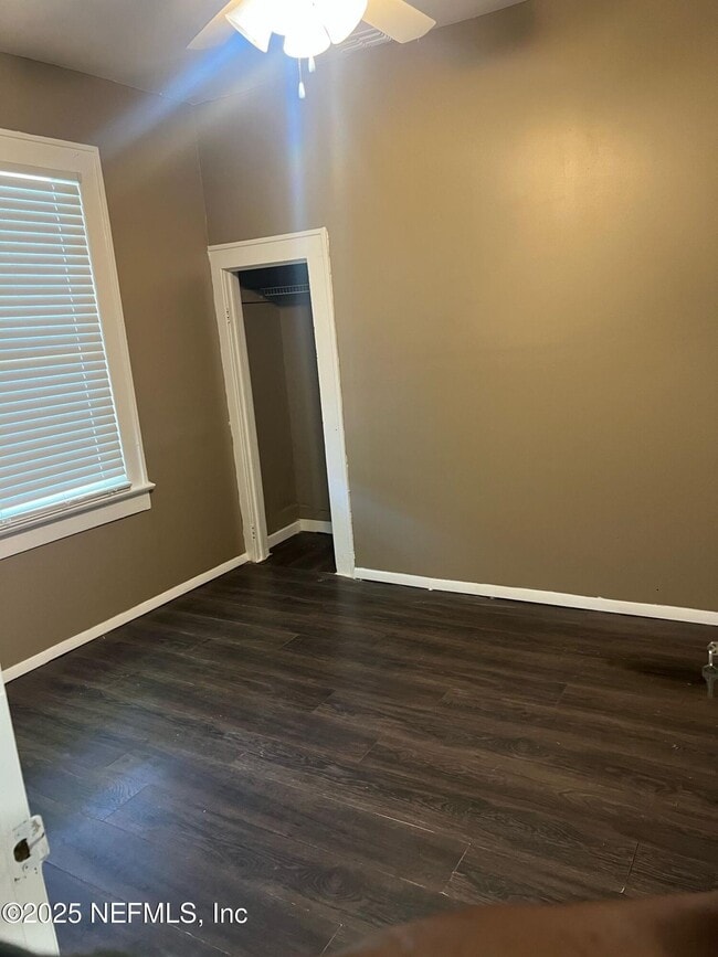 Photo - 2815 Fleming St