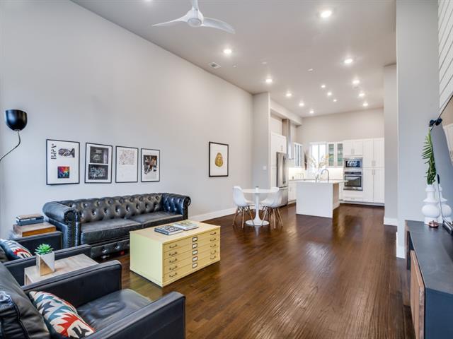 Photo - 3816 Roseland Ave Unidad B200