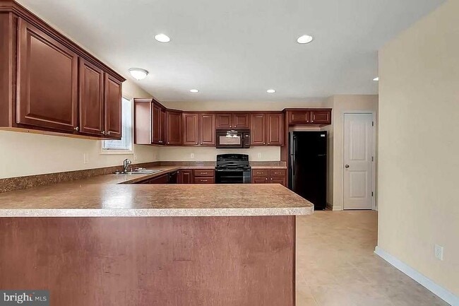 Photo - 180 Breezewood Dr