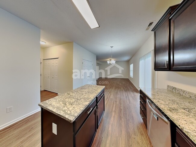 Photo - 1273 Greenbriar Way