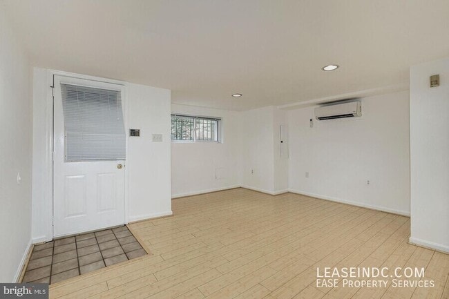 Photo - 2025 Flagler Pl NW Unit #B