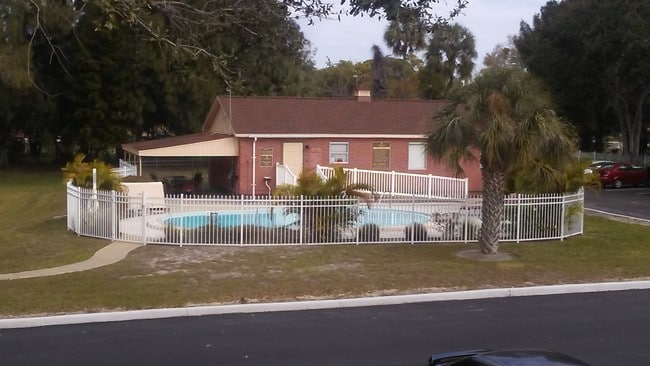 Photo - Whitehall Garden Apartments