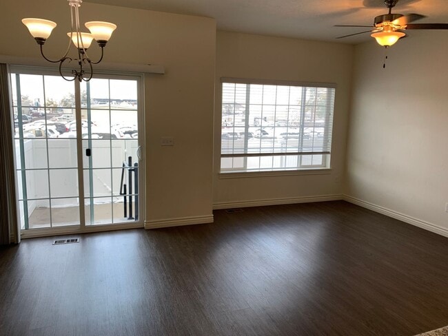 Photo - 1 Female Room in a Cute Orem Townhome