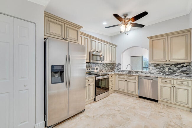 Photo - 3304 Perimeter Dr