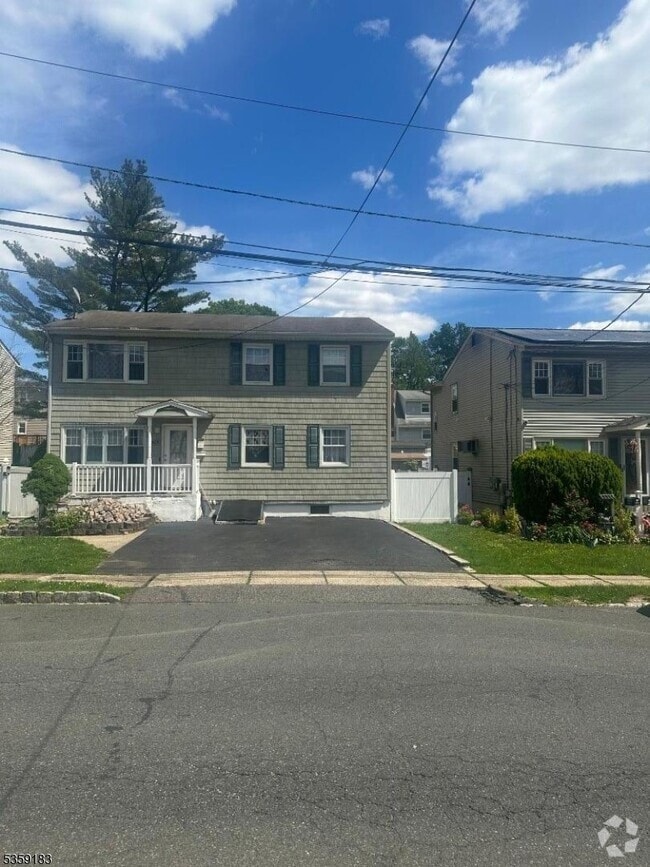 Building Photo - 303 Perry Ave Rental