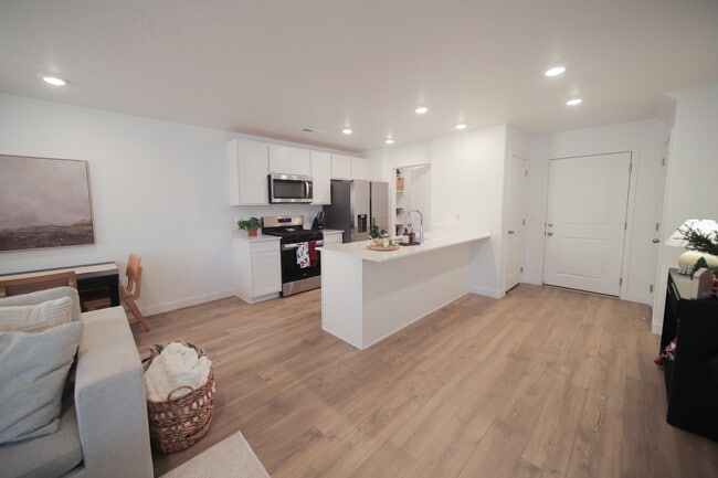 Photo - 1737 S Devils Garden Ln