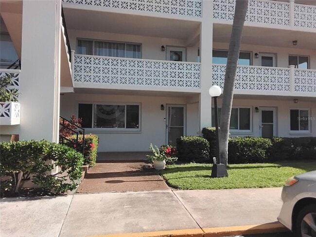 Photo - 1235 S Highland Ave Unidad 3102 Rental