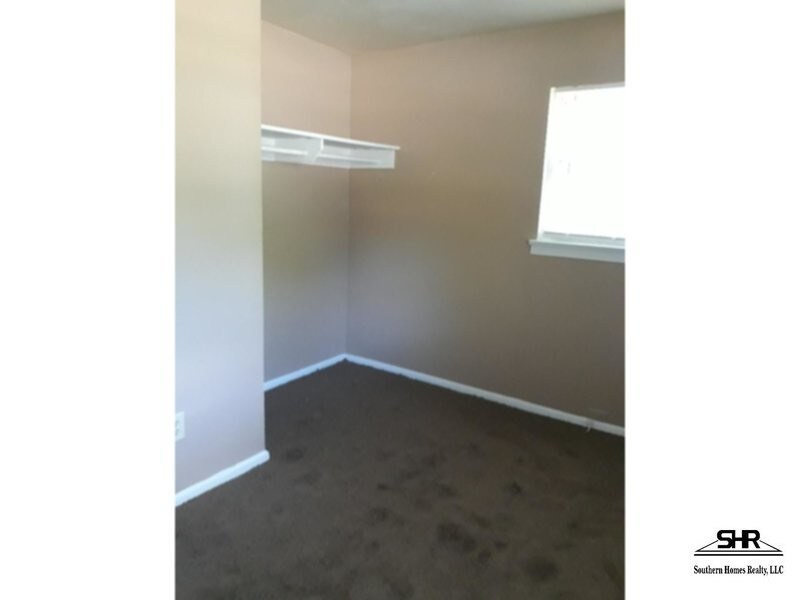 Photo - 701 E Montclair Rd