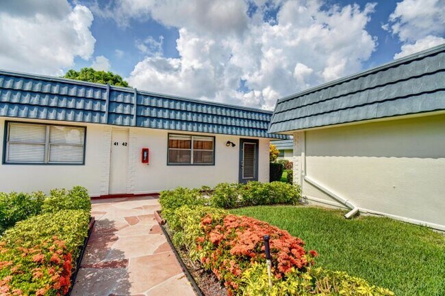 Photo - 42 Waterford B Unit B