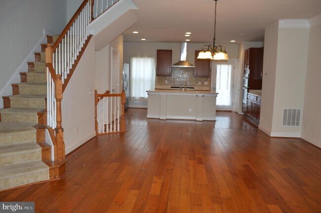 3059 Waterloo Ln