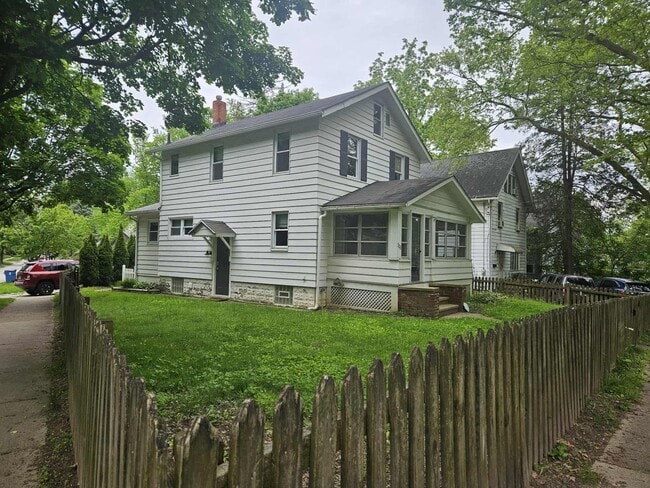 3 Bedroom 1.5 Bath Single Family Home Kent... - 3 Bedroom 1.5 Bath Single Family Home Kent...