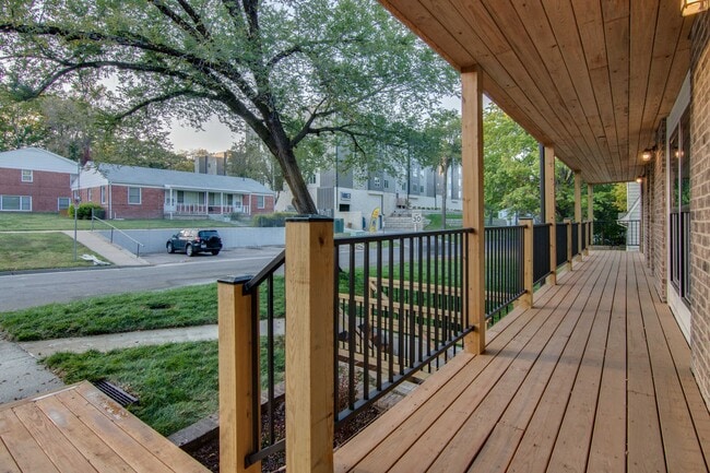 Jayhawk Apartments