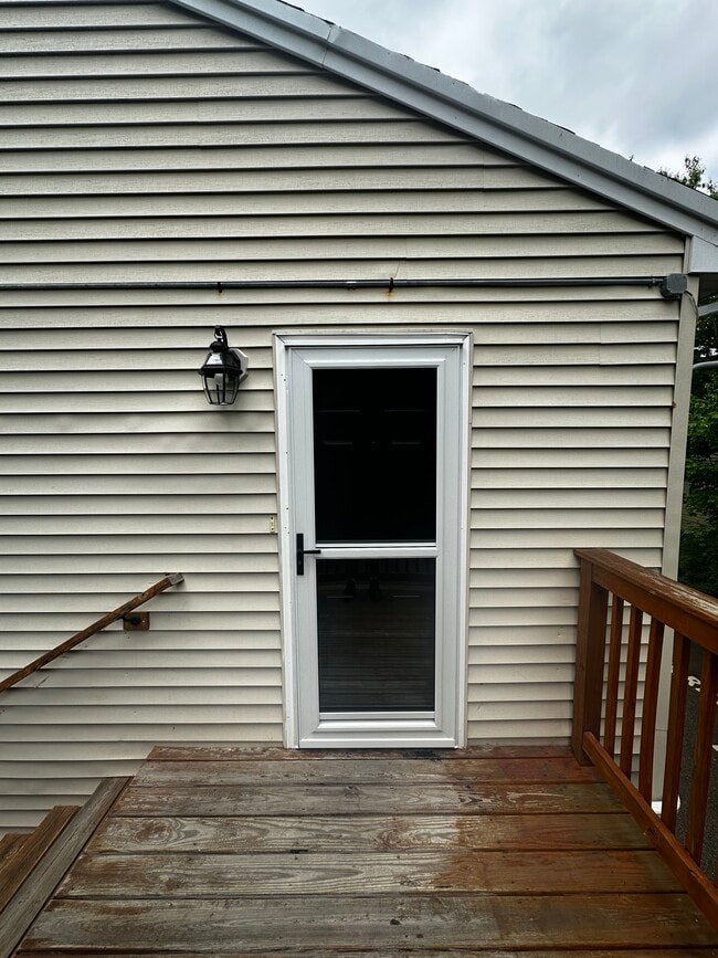 Front Door - 34 Pine St Apartments Unit 2R