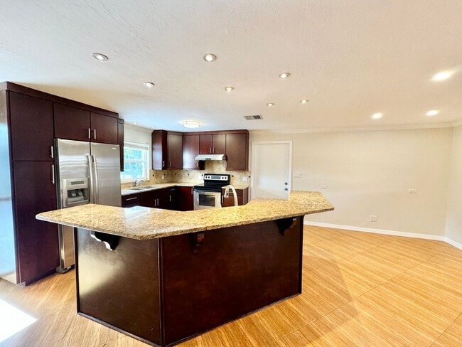 Photo - ** CENTRAL NAPLES ** 3 BED + DEN / 2 BATH ** PETS OK ** GREAT LOCATION ** ANNUAL **