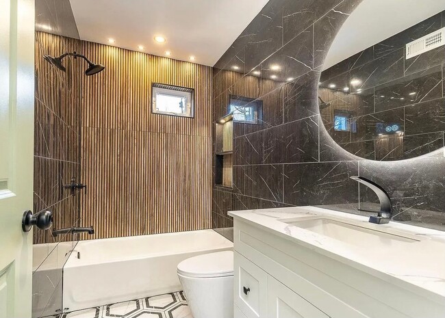 Photo - 9026 W Avalon Dr