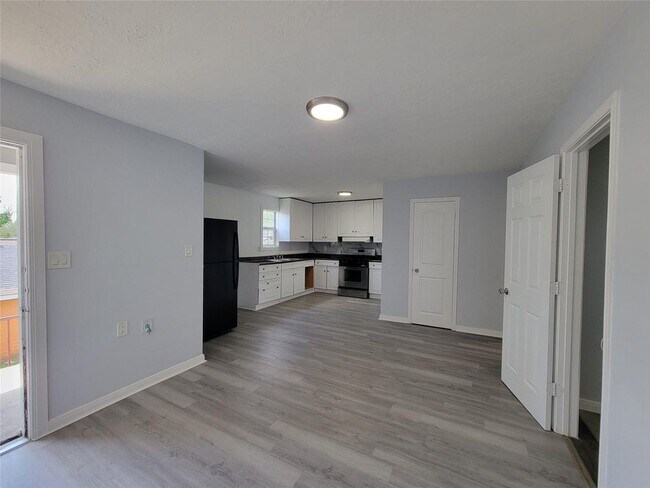 Photo - 3115 Havner Ln Unidad 4