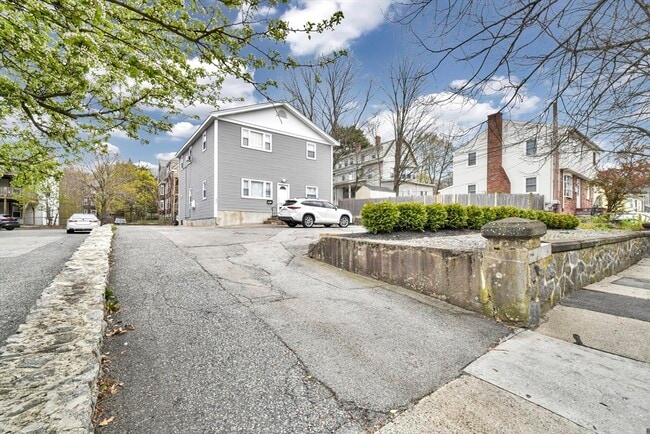 Building Photo - 192 Fairmount Ave Unit 1