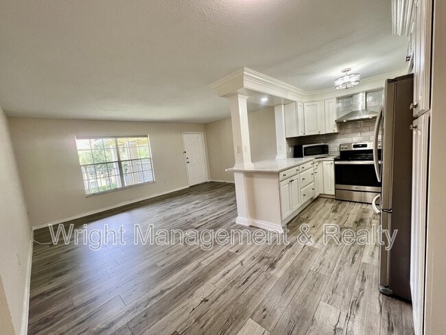 Building Photo - 2690 Coral Landings Blvd Rental