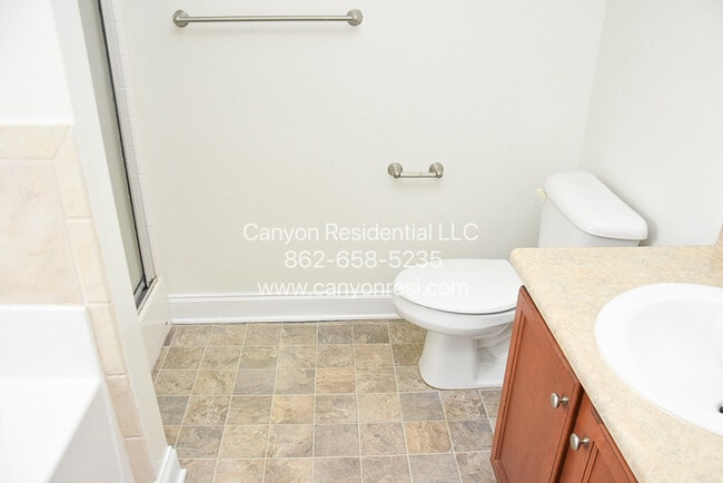 Photo - 658 Copper Creek Dr