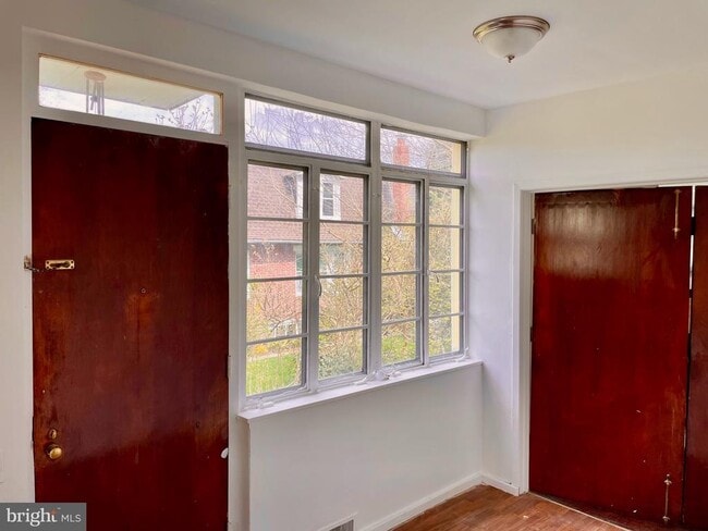 Photo - 119 Robbins Ave