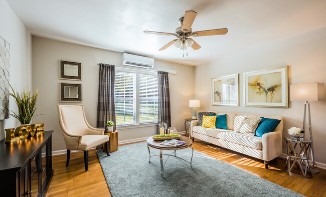 Photo - Crestwood Place Apartments