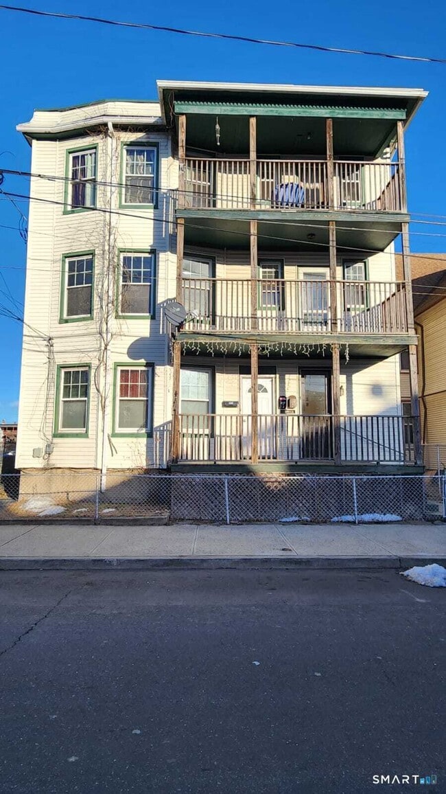 Photo - 266 Brooks St Unit 2nd Fl.